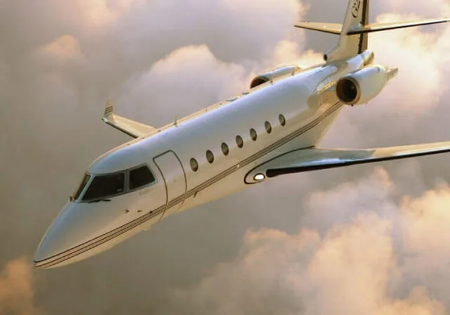 Gulfstream G100 — jato executivo médio porte para fretamento aéreo