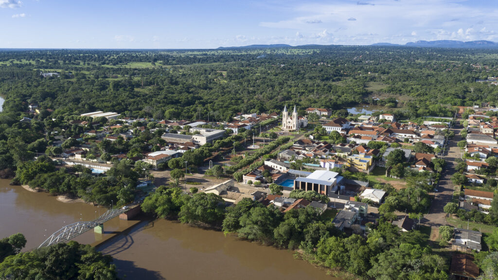 Aquidauana Pantanal Sul — vista da cidade e do rio Aquidauana, MS