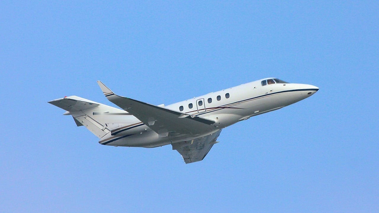 Aluguel de jatos em Belo Horizonte: Hawker 800XP em voo